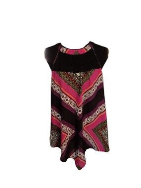 Takara Black and Pink Geometric Handkerchief-Hem Camisole